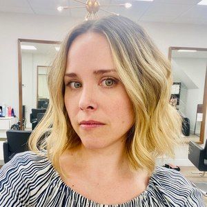 Meet your Posher, Lauren